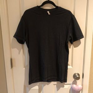 Lululemon mens charcoal gray shirt size medium, gently used condition